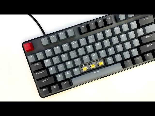 Upgrading and Customizing My Tecware Phantom Keyboard! (Gateron Yellows + Dolch Keycaps)