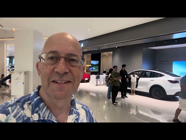 New Tesla Store - Bangkok Siam Paragon