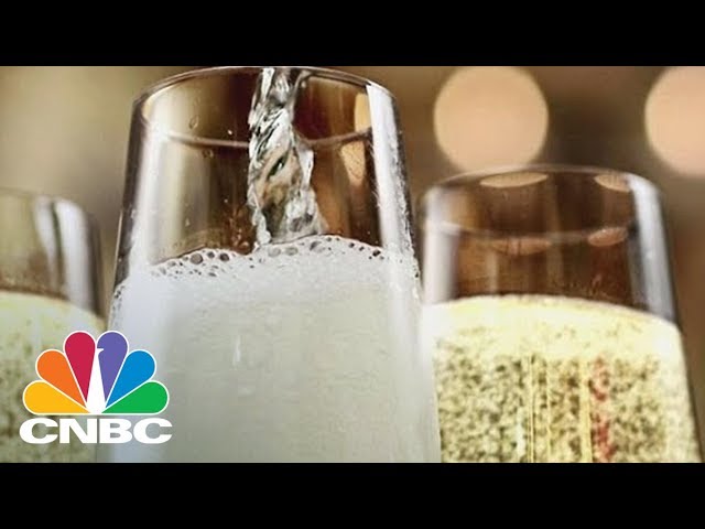 Airlines Whip Out Bubbly, Ice Cream, And Free Meals In Coach As Competitors Offer $99 Fares | CNBC