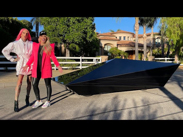 SURPRISING JEFFREE STAR WITH A UFO CAR!