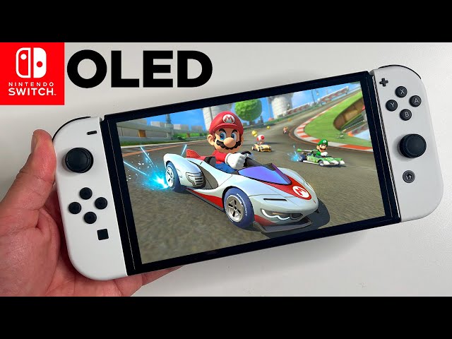 Mario Kart 8 Deluxe on Nintendo Switch OLED Gameplay