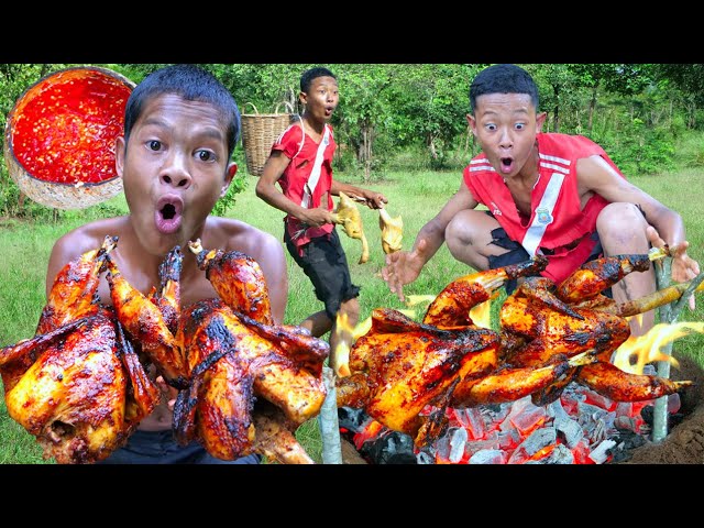 Chicken cooking, recipes at forest - Eating delicious | Primitive technology