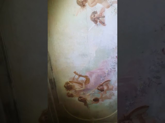 DAS HERRENHAUS DER GEMÄLDE - traumhafte Malereien in einem riesigen Gebäude 🔎 Lost Place Urbex