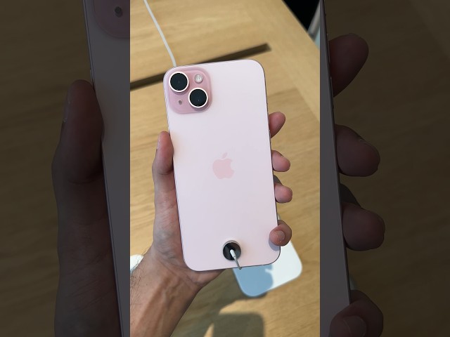 Apple iPhone 15/Plus: Hands On with ALL Colors!