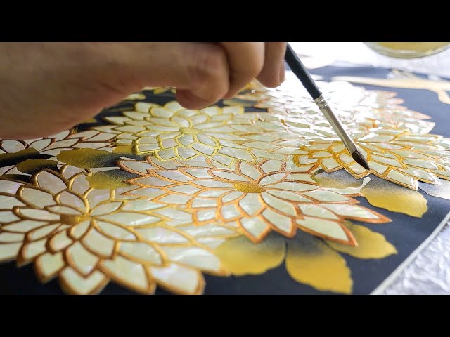 Japanese Kimono Craftsman! Decorating process of gold painting and mother-of-pearl inlay!