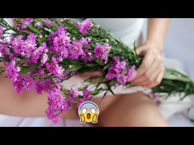 How to make a flower vase with a plastic bottle | beautiful flower arrangement - 4K Full Video
