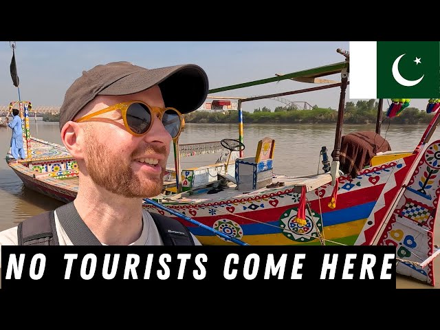 NO TOURISTS VISIT THIS CITY IN PAKISTAN 🇵🇰 We didn't expect to see THIS
