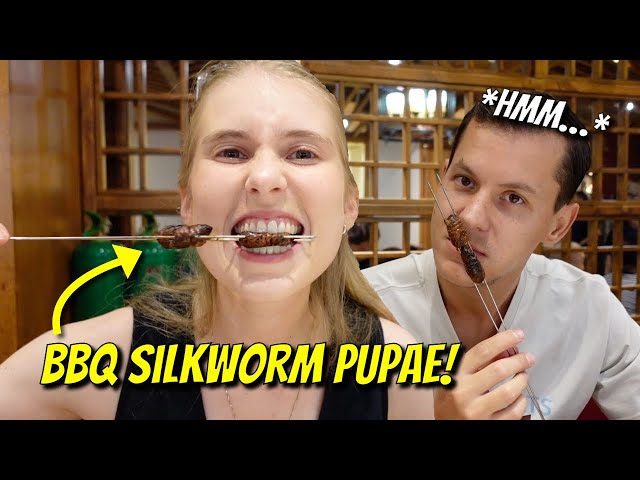 My boyfriend tries shaokao (Chinese BBQ) for the FIRST TIME!