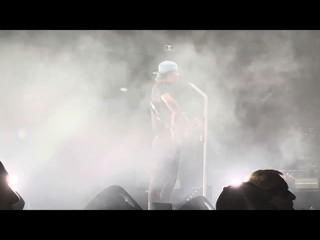 Blink-182, “Edging”, live at Qudos Arena on 17 February 2024