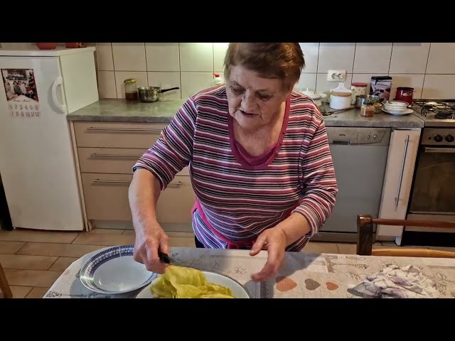 Iz Ružine kuhinje: Priprema sarme na starinski način