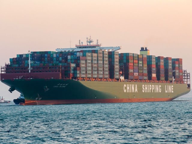 CSCL Globe: Größtes Containerschiff der Welt in Hamburg