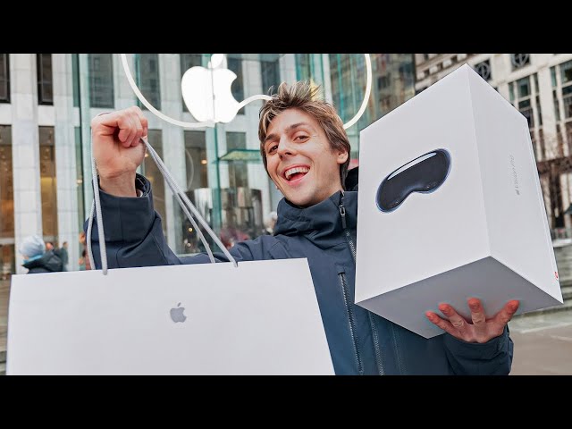 I Bought Apple Vision Pro at the Apple Store!!!  (5th Av, NYC)