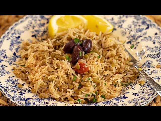 Greek Lentil & Rice Pilaf: Fakorizo VEGAN