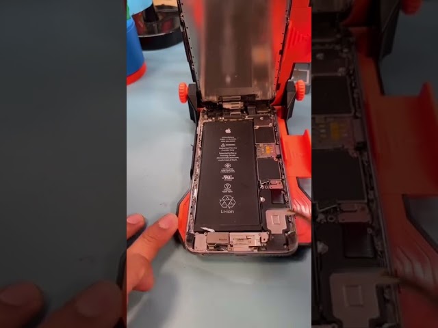 Replacing a Bad battery on an iPhone 6s Plus 👍             #iphonefix #screenrepair  #phonebattery