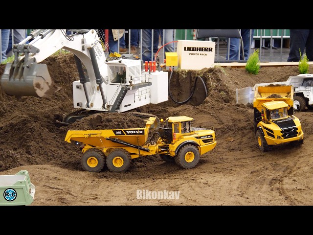 Big LIEBHERR 9350 RC Excavator Working - RC Truck show at Intermodellbau Dortmund 2024
