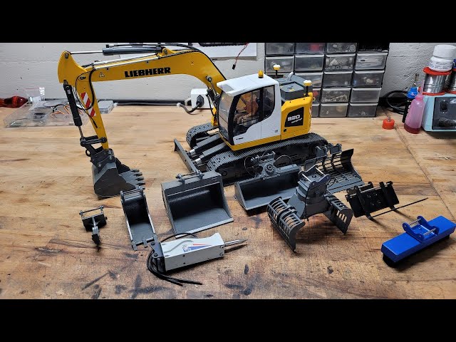 RC Liebherr R920 Compact tracked Excavator 1/15 Scale [V2]