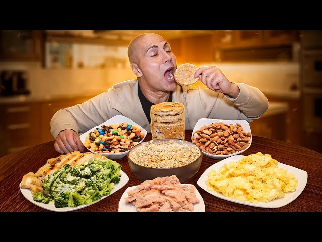 How Much Does a WWE Wrestler Eat?