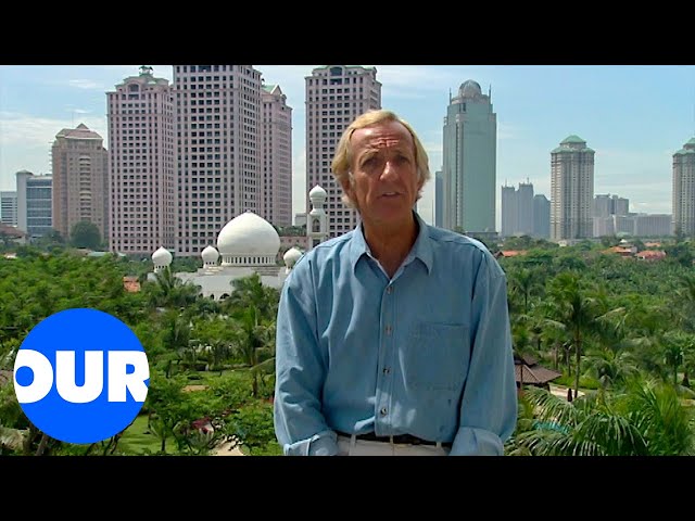 John Pilger Exposes Indonesian Sweat Shops Backed By The IMF (20th Anniversary) | Our History