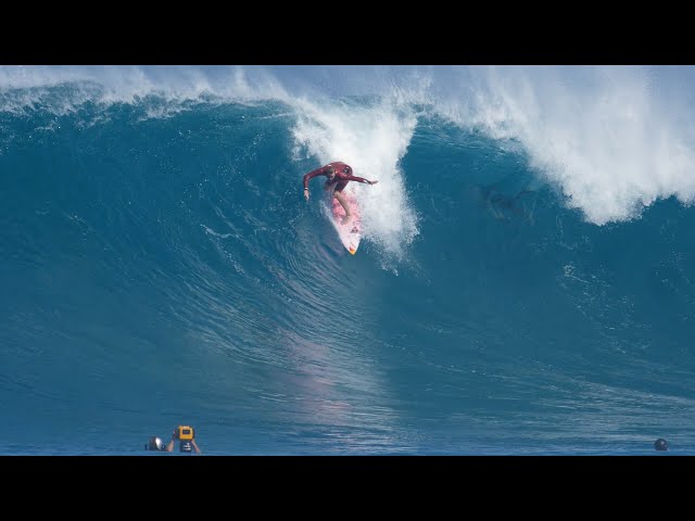 The Beauty of Hawaii's Surfing in Slow Motion with Mellow Music. #surfing #hawaii