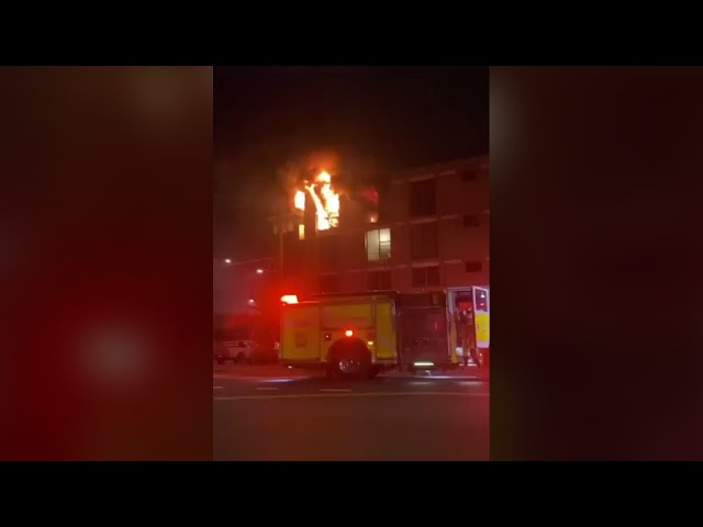 Witness records cellphone footage of Pearl City apartment fire