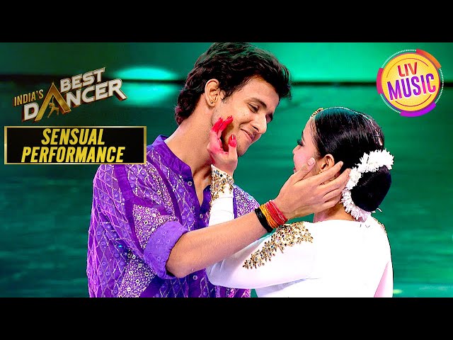 'Kuch Kuch Hota Hai' के गाने पर खेली गई Holi | India's Best Dancer S3 | Sensual Performance