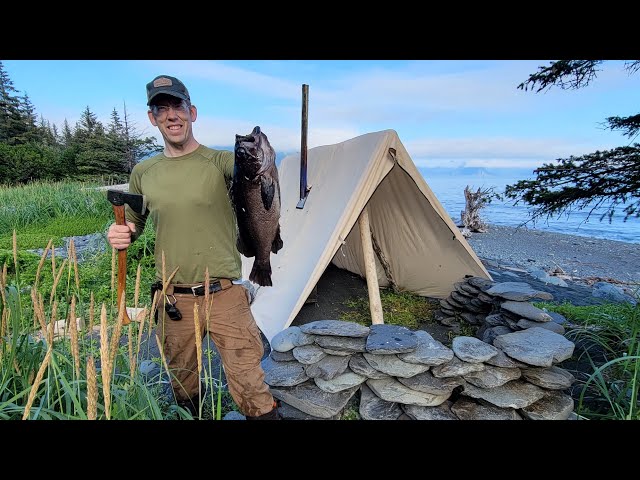 4 Days Alone in Alaska - Bushcraft Camping & Foraging Food