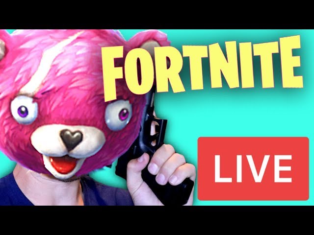 STREAMING FORTNITE IN A PINK BEAR MASK (stupid)