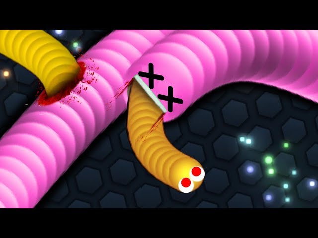 Slither.io 1 Tiny Invasion Snake vs 1 Strong Troll Snake Epic Slitherio Gameplay!