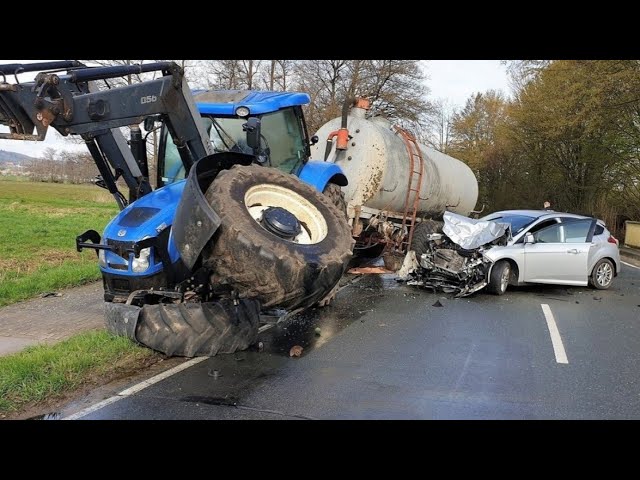 John Deere Tractors Accident - Equipment In Dangerous Conditions ! Amazing Farmer Technology