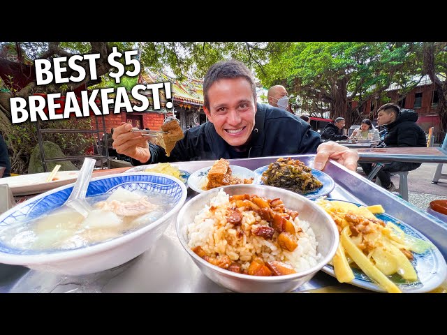 8 AM Taiwanese Street Food Tour!! 🇹🇼  BREAKFAST BUFFET + Danzai Noodles in Taiwan!!