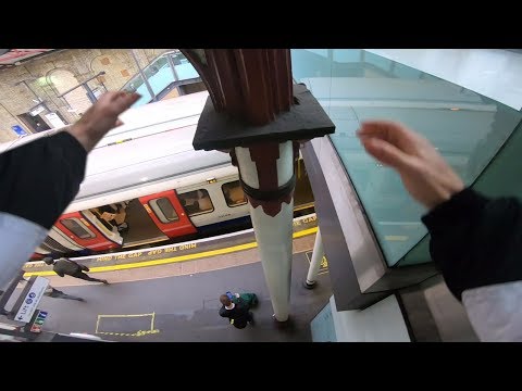 Race The Tube - London Parkour POV 🇬🇧