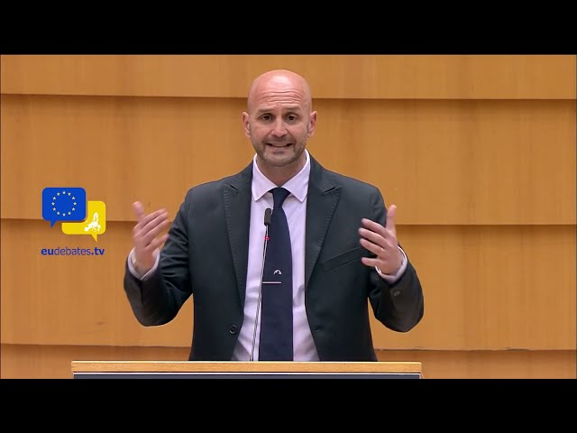 MEP Nicola Procaccini debates European Union's migration and EU asylum policy