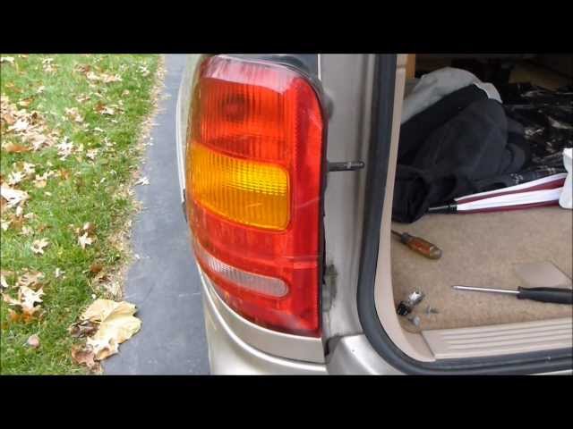 How to Change the Tail Light on a Ford Windstar