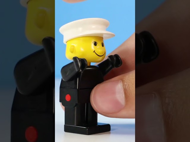 SCARY CURSED LEGO MINIFIGURE | AI WAR Day 38
