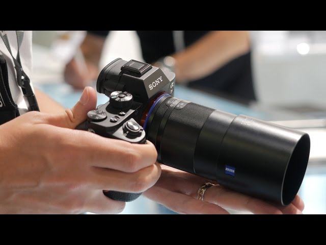 Zeiss Loxia 85mm Early Review - Hands-on at Photokina 2016