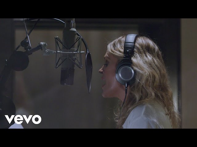 Carrie Underwood - Out Of That Truck (Behind The Song)