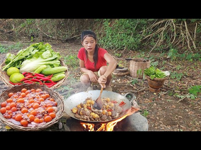 Cooking  Spicy Chicken stomach Recipe & Yummy Delicious for jungle food @rinaadventureanywhere
