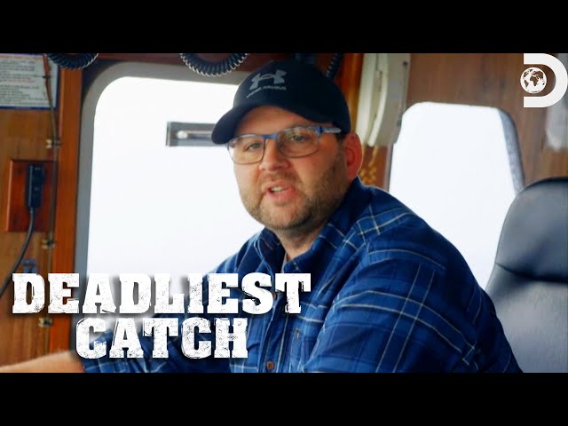 How Crab Fishermen Struggle with Success and Failure | Deadliest Catch | Discovery