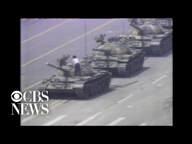 1989: Man stops Chinese tank during Tiananmen Square protests