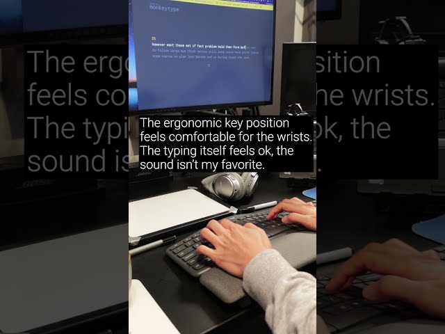 [Typing sound] Comparing mechanical vs regular keyboard
