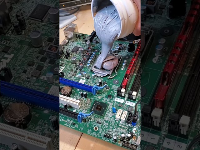 using WAY too much thermal paste #shorts
