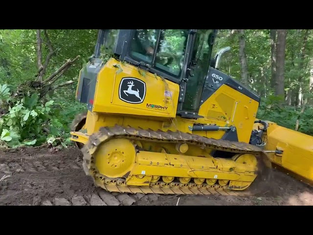 Cutting in roads with a new 2023 Deere 650P dozer