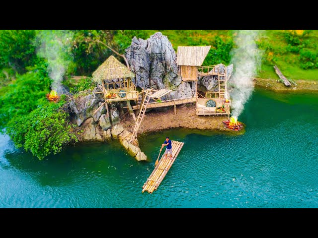Building Modern Tree Hut With Grass Roof And Bamboo With A Billion-Dollar Natural Swimming Pool