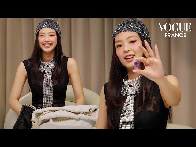 Inside BLACKPINK Singer JENNIE's Chanel Bag | Vogue France