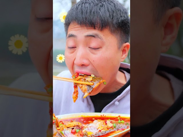 Songsong was teased by Ermao again, Ermao was so bad! mukbang | fatsongsong and thinermao