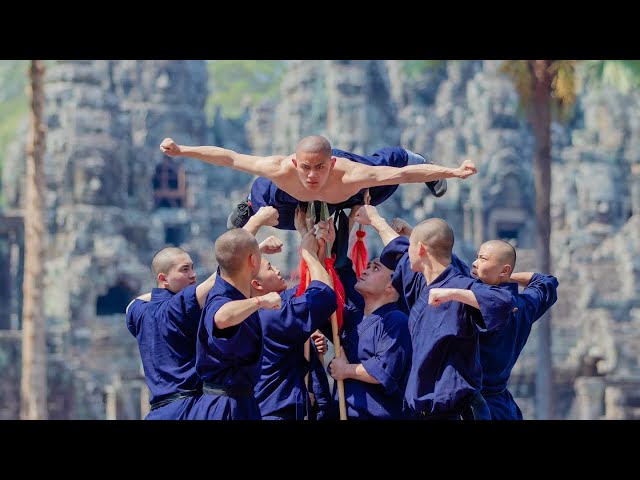 Kung Fu Martial Performance in front of Bayon temple