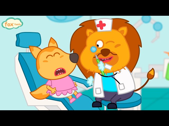 Baby Lucia don't cry! Let's go to the Doctor Leo. Fox Family and Kids Stories about Health