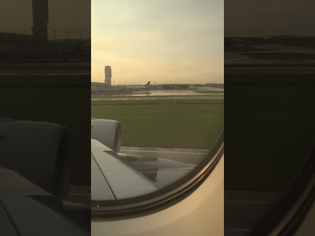 Singapore Airlines  A380  AKL SIN Landing