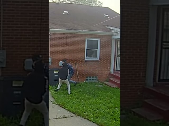 DETROIT HOME BURGLARY IN BROAD DAYLIGHT - WATCH FULL VIDEO ON MY CHANNEL