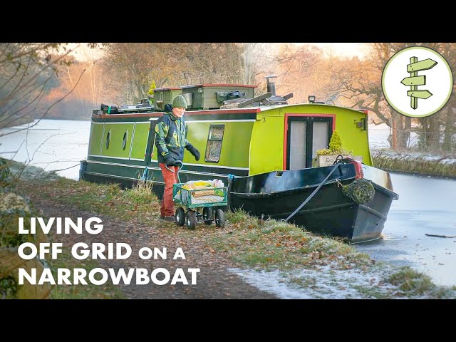 Living on a Tiny House Boat for 5 Years Saved His Life – NARROWBOAT STORY